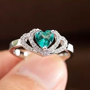 New emerald heart shaped ring for women silver